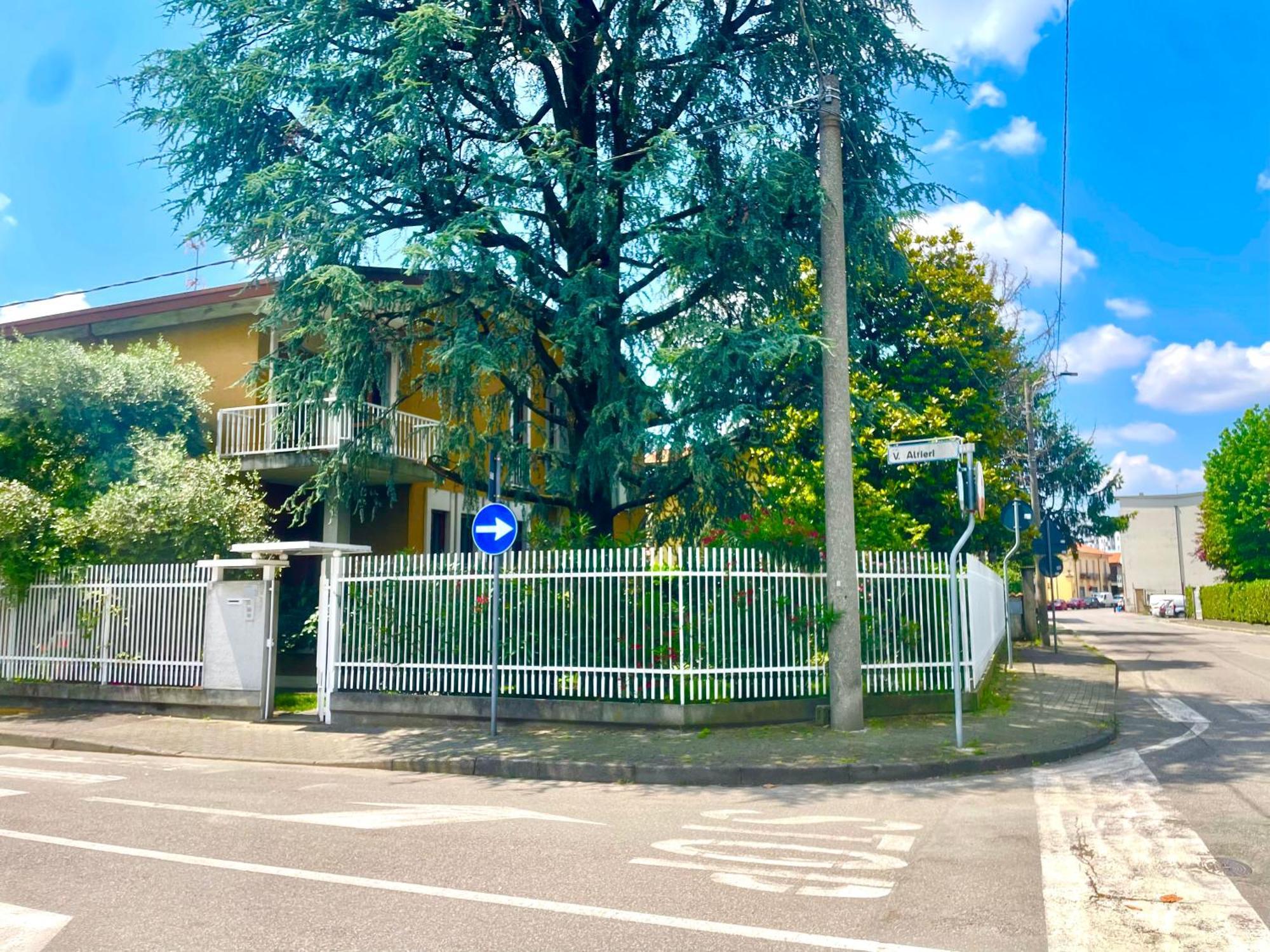 Appartamento Tra Monza E Milano Muggiò Exterior foto